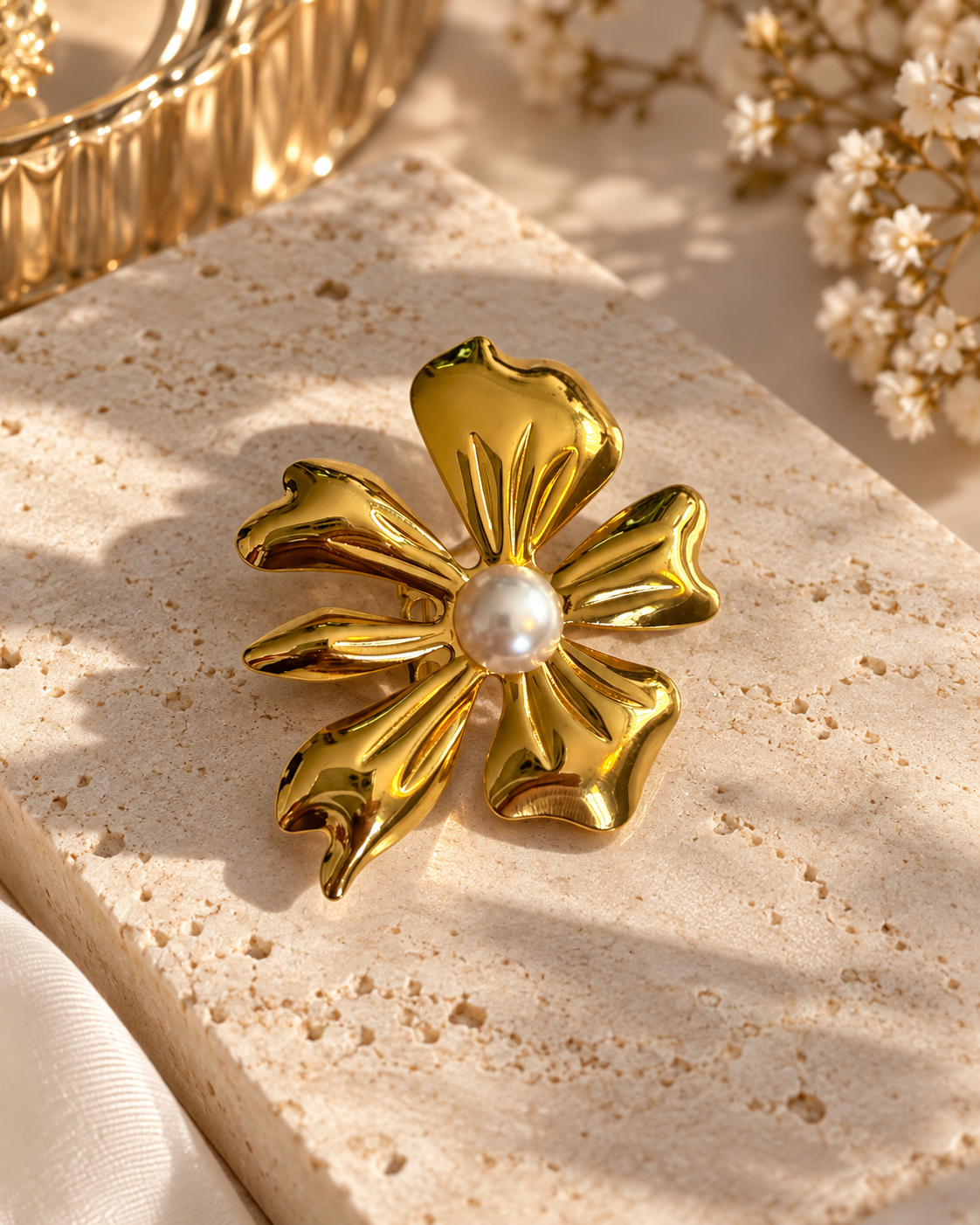 Élodie Pearl Bloom Brooch