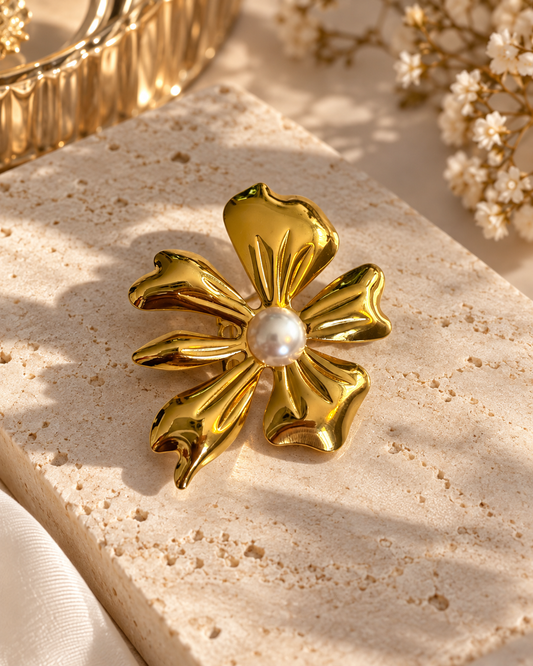 Élodie Pearl Bloom Brooch